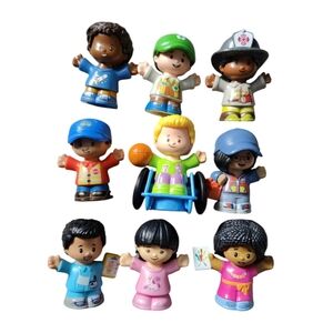 NEW 9 Figurines Fisher Price Little People Bundle
